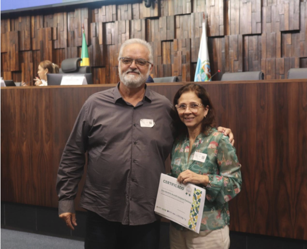 Foto - Professora do PEA-UFRJ é homenageada em sessão da Alerj prestigiada por representantes da cadeia produtiva da reciclagem